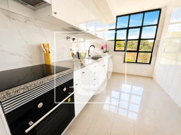Apartamento T3 para Venda em Laranjeiro e Feijó