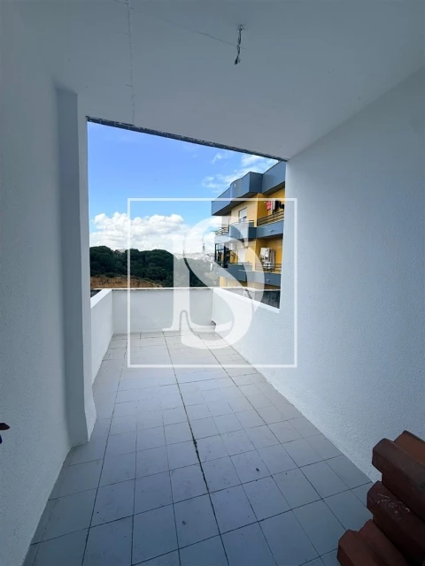 Apartamento T3 para Venda em Laranjeiro e Feijó