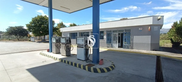 Loja para Arrendamento em Peraboa