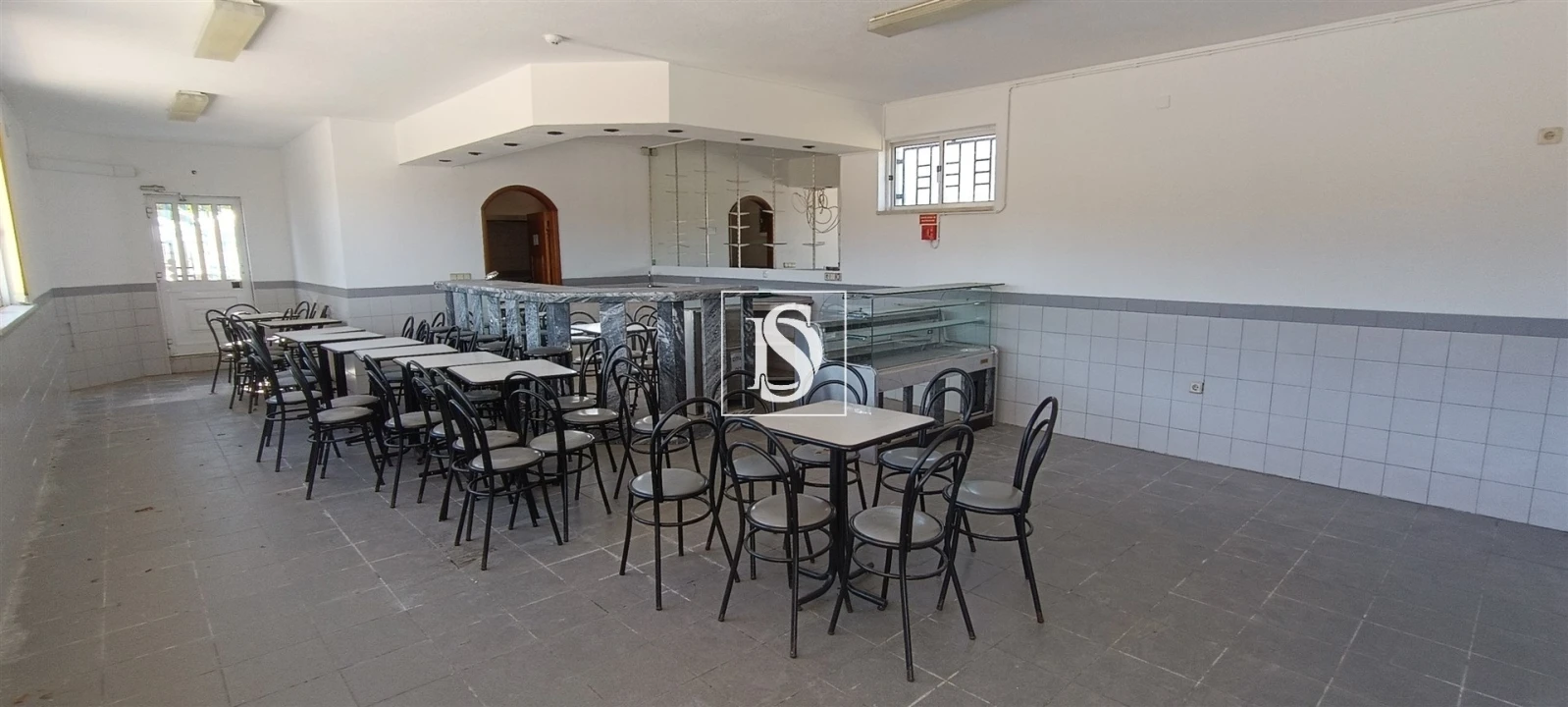 Loja para Arrendamento em Peraboa Foto 29