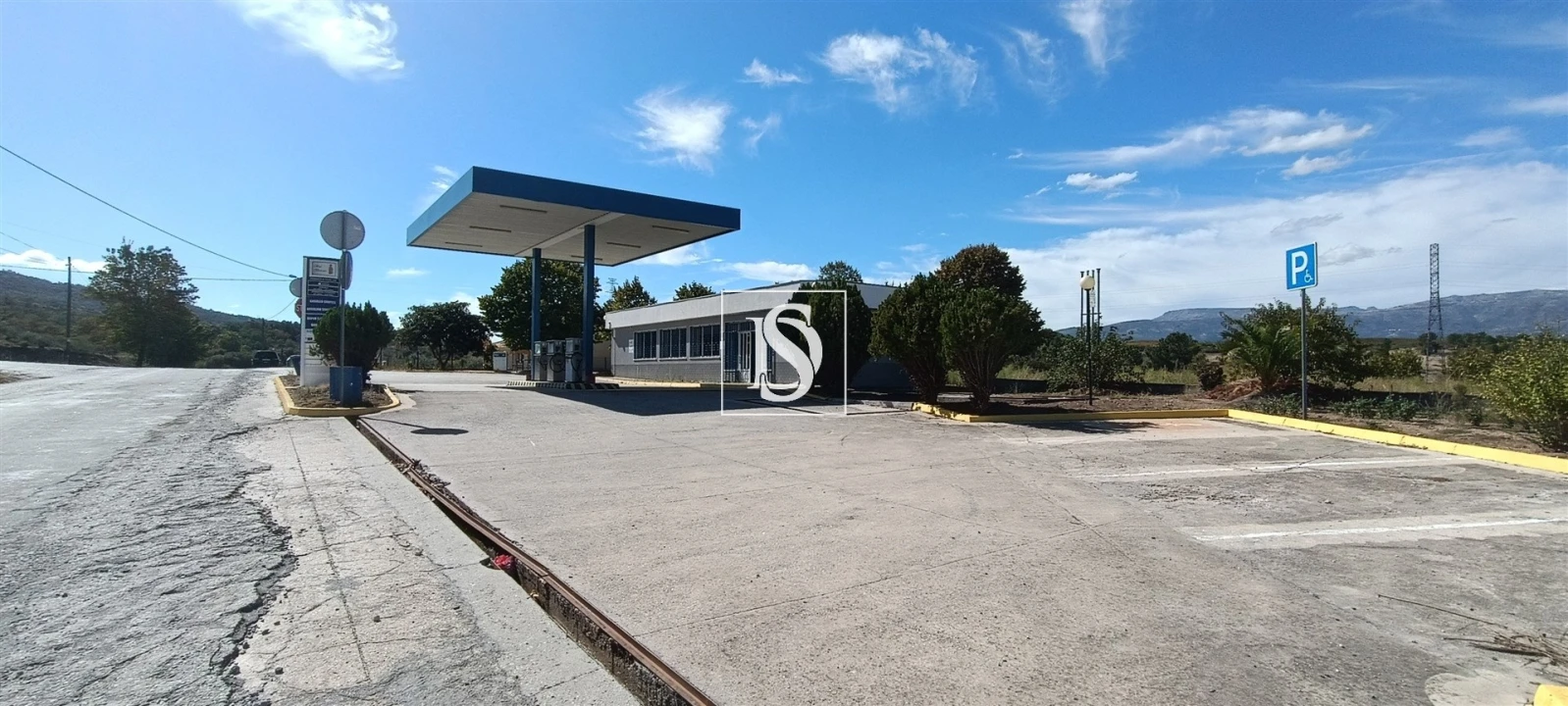 Loja para Arrendamento em Peraboa Foto 7