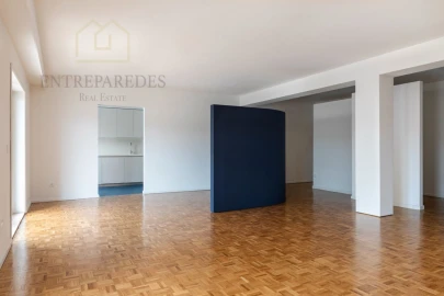 Apartamento T3 para Venda em Cedofeita, Santo Ildefonso, Sé, Miragaia, São Nicolau e Vitória