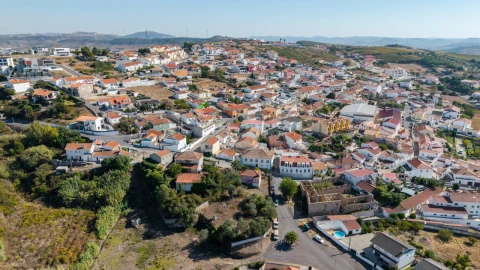 Moradia T2 para Venda em Santa Maria, São Pedro e Matacães