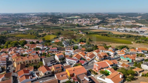 Moradia T2 para Venda em Santa Maria, São Pedro e Matacães