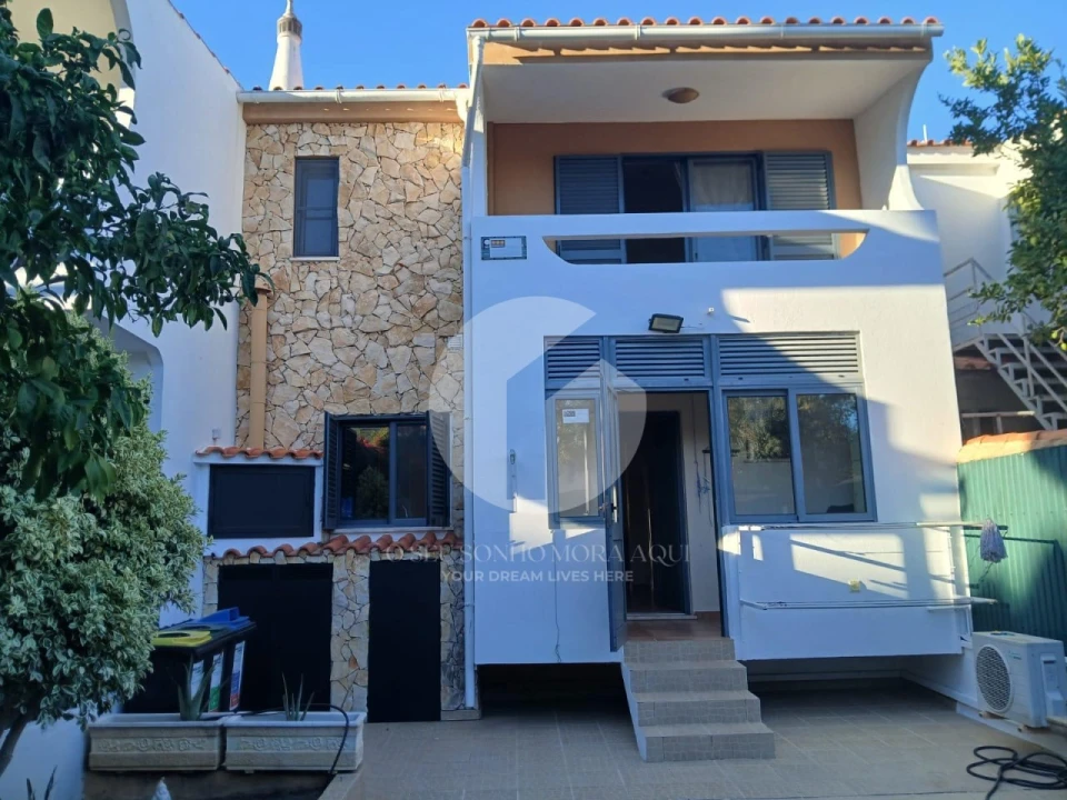 Moradia T3 para Venda em Montenegro Foto 1