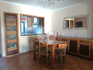 Moradia T3 para Venda em Montenegro