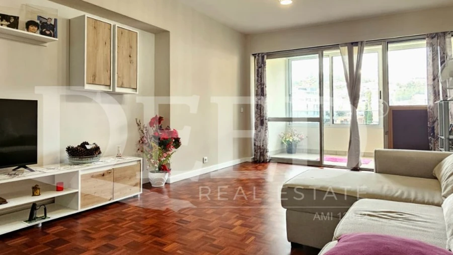 Apartamento T2 para Venda em Funchal (Se)