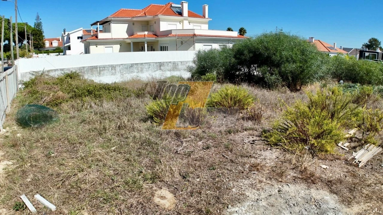 Terreno para Venda em Corroios Foto 1