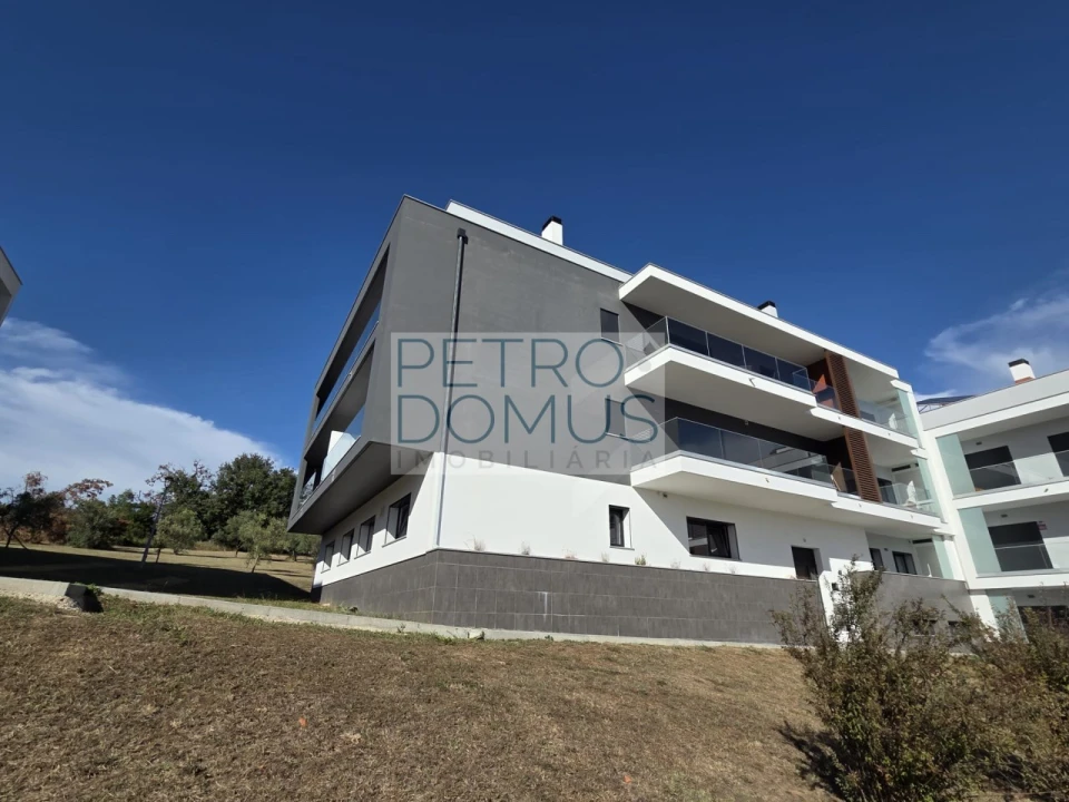 Apartamento T2 para Venda em Parceiros e Azoia Foto 1