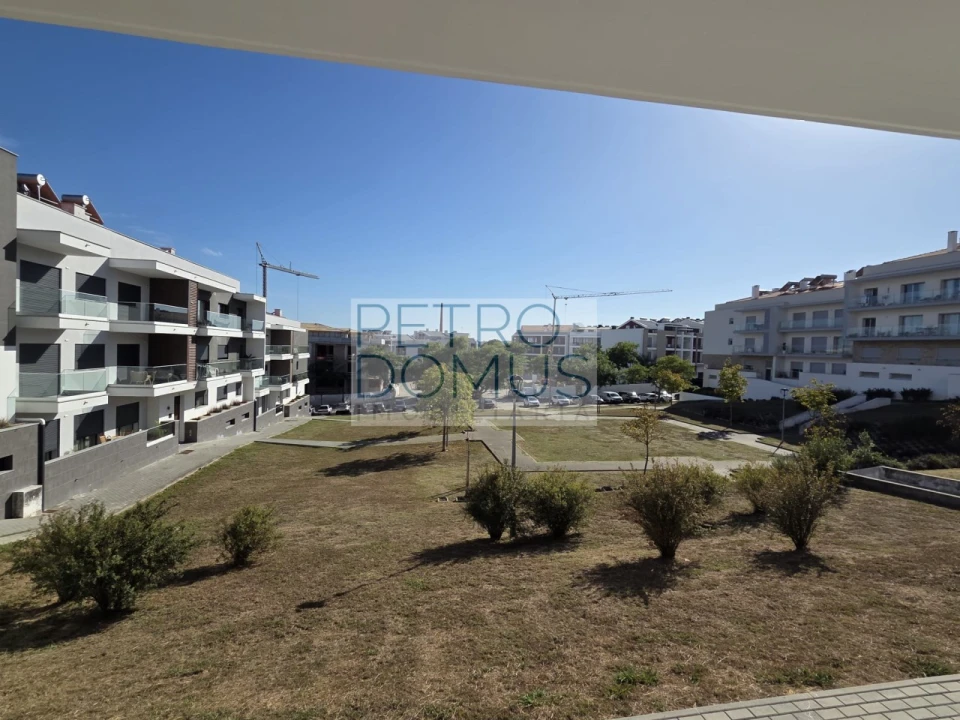 Apartamento T2 para Venda em Parceiros e Azoia Foto 3
