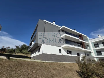 Apartamento T2 para Venda em Parceiros e Azoia