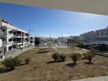 Apartamento T2 para Venda em Parceiros e Azoia