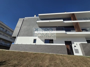 Apartamento T2 para Venda em Parceiros e Azoia