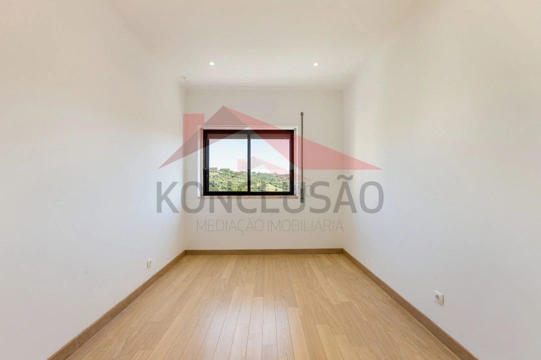 Apartamento T3 para Venda em Vila Franca de Xira Foto 18