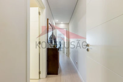 Apartamento T3 para Venda em Póvoa de Santa Iria e Forte da Casa