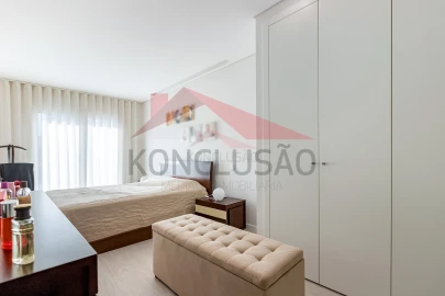 Apartamento T3 para Venda em Póvoa de Santa Iria e Forte da Casa