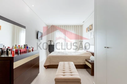 Apartamento T3 para Venda em Póvoa de Santa Iria e Forte da Casa