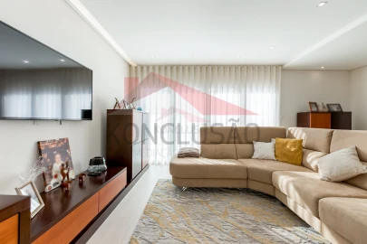 Apartamento T3 para Venda em Póvoa de Santa Iria e Forte da Casa