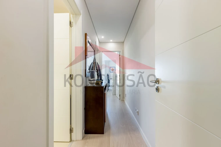 Apartamento T3 para Venda em Póvoa de Santa Iria e Forte da Casa Foto 16