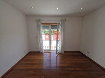 Moradia T5 para Venda em Enxara do Bispo, Gradil e Vila Franca do Rosário