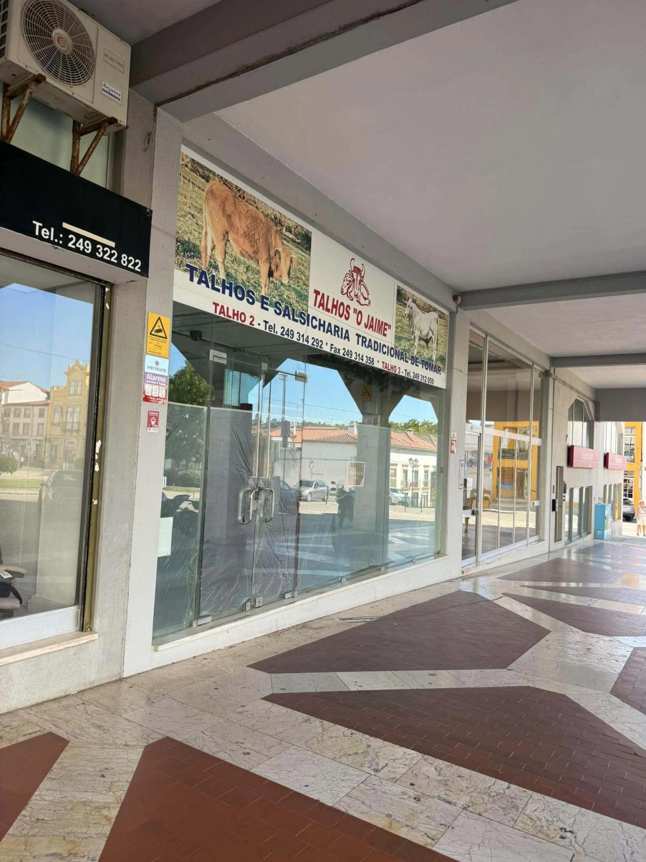Loja para Arrendamento em São João Baptista e Santa Maria dos Olivais Foto 1