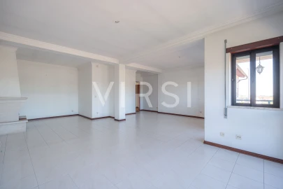 Apartamento T3 para Venda em São Martinho do Bispo e Ribeira de Frades