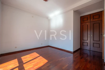 Apartamento T3 para Venda em São Martinho do Bispo e Ribeira de Frades