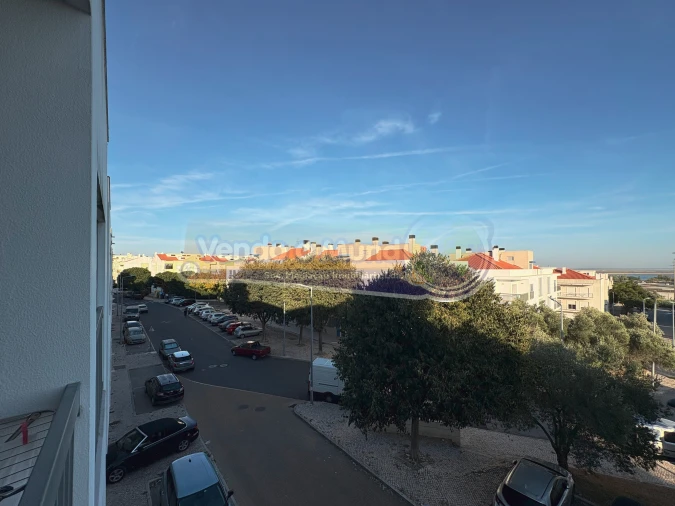 Apartamento T3 para Venda em Alverca do Ribatejo e Sobralinho Foto 7