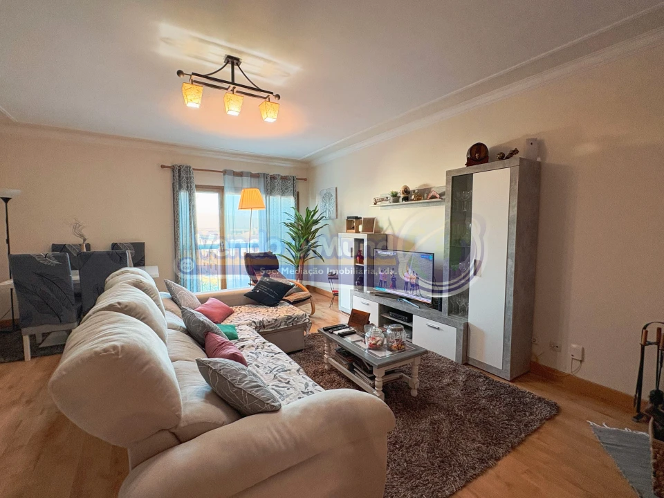 Apartamento T3 para Venda em Alverca do Ribatejo e Sobralinho Foto 1