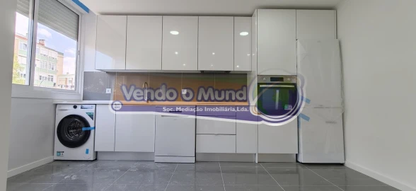 Apartamento T2 para Venda em Venteira