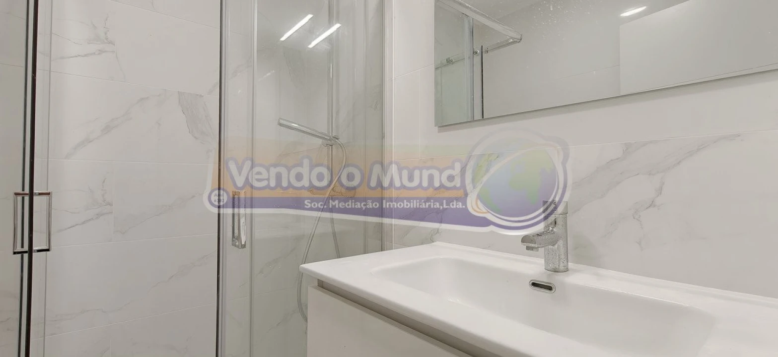 Apartamento T2 para Venda em Venteira Foto 18