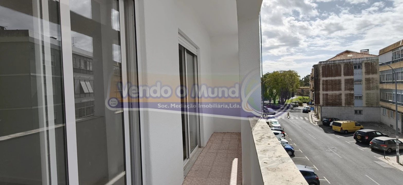 Apartamento T2 para Venda em Venteira Foto 11
