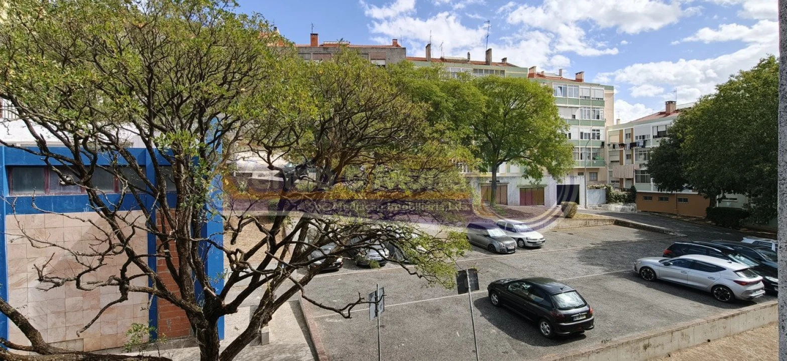 Apartamento T2 para Venda em Venteira Foto 20