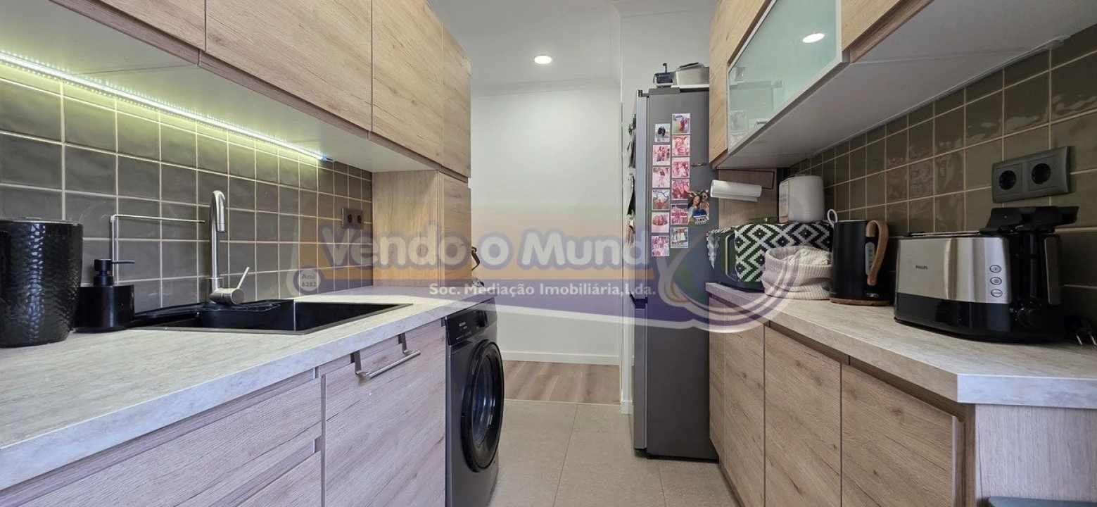 Apartamento T1 para Venda em Póvoa de Santa Iria e Forte da Casa Foto 8
