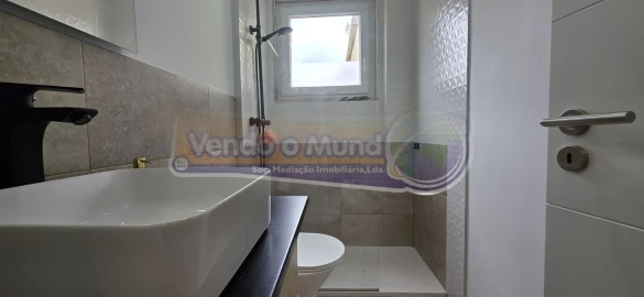 Apartamento T1 para Venda em Póvoa de Santa Iria e Forte da Casa