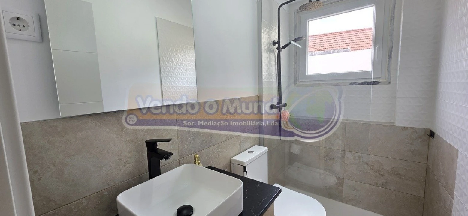 Apartamento T1 para Venda em Póvoa de Santa Iria e Forte da Casa Foto 20