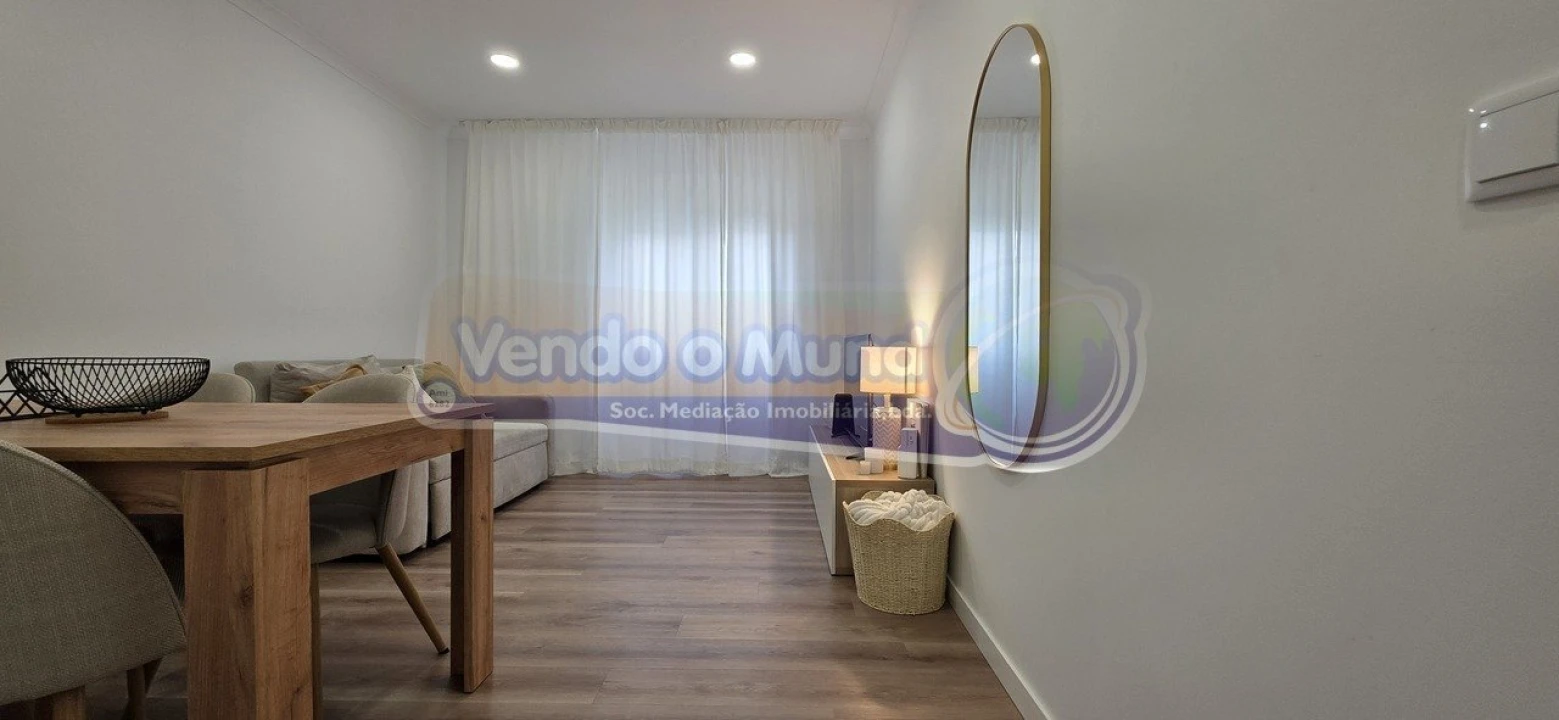 Apartamento T1 para Venda em Póvoa de Santa Iria e Forte da Casa Foto 2