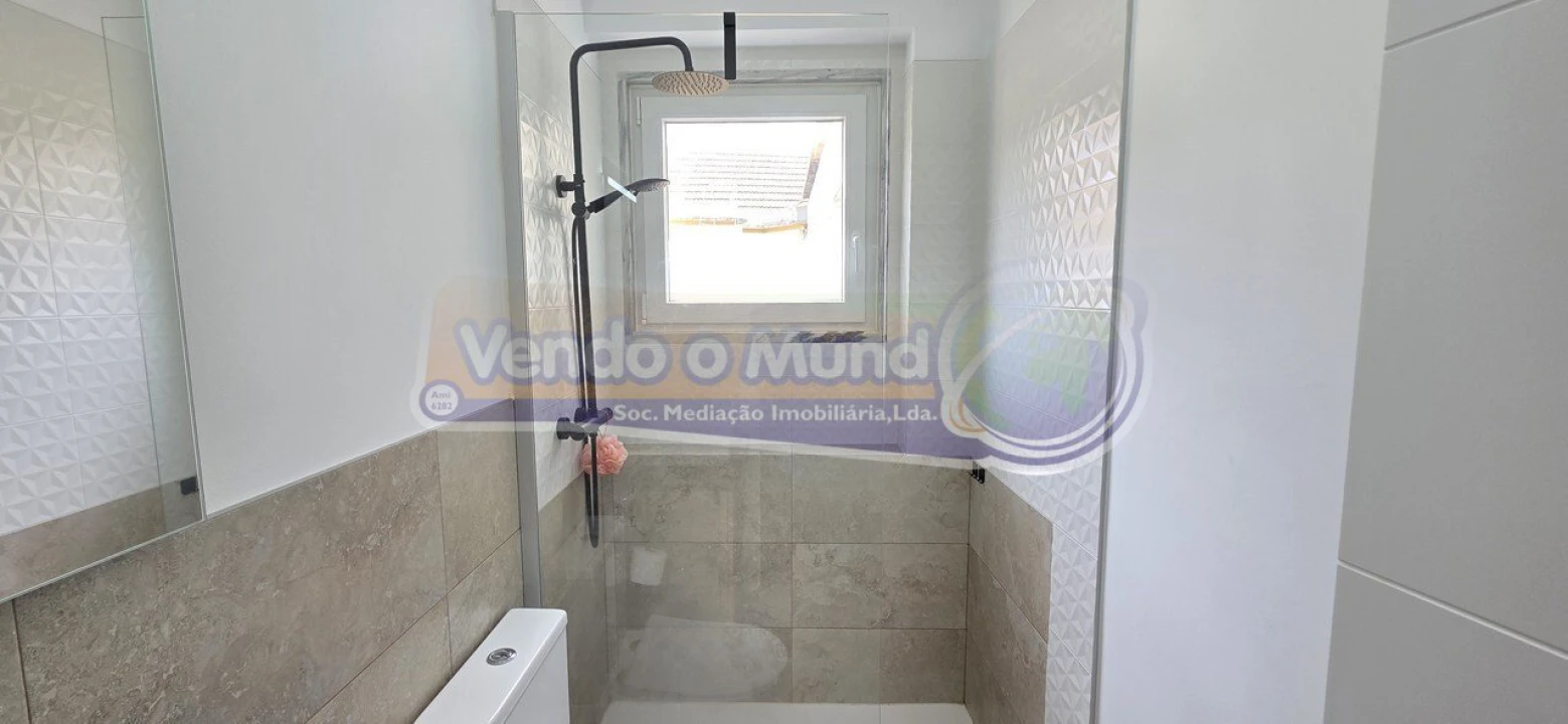 Apartamento T1 para Venda em Póvoa de Santa Iria e Forte da Casa Foto 19