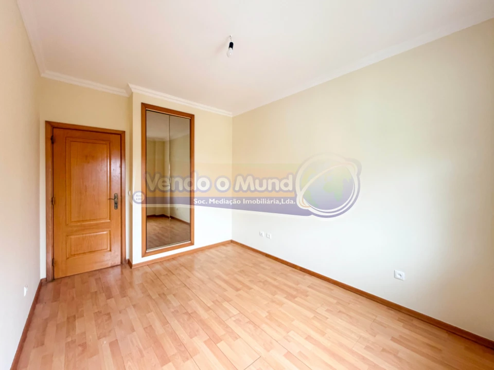 Apartamento T3 para Venda em Samora Correia Foto 18