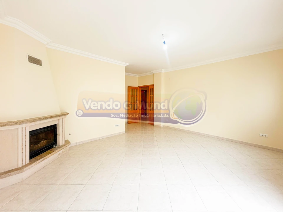 Apartamento T3 para Venda em Samora Correia Foto 4