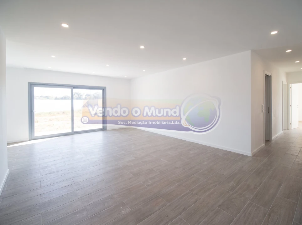 Moradia T3 para Venda em Salvaterra de Magos e Foros de Salvaterra Foto 13