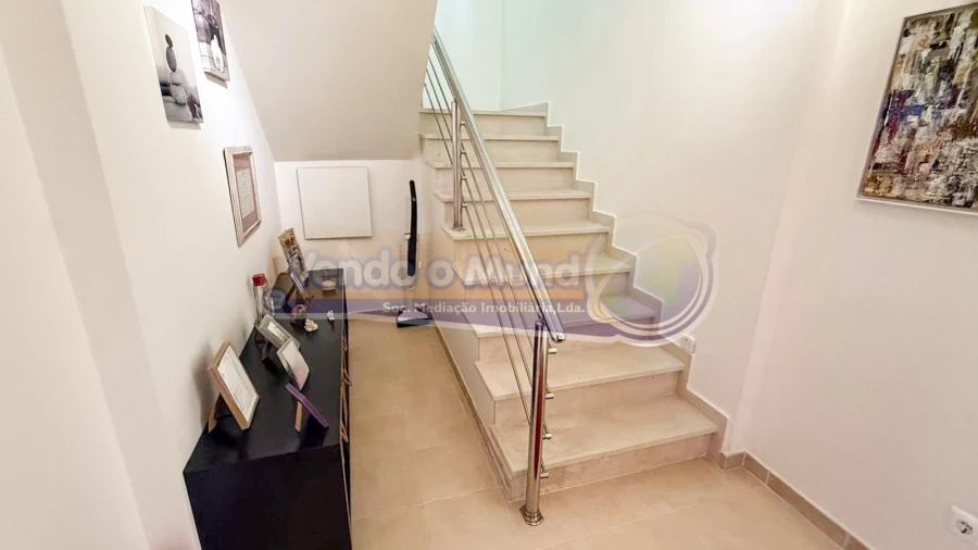 Moradia T4 para Venda em Vila Franca de Xira Foto 8