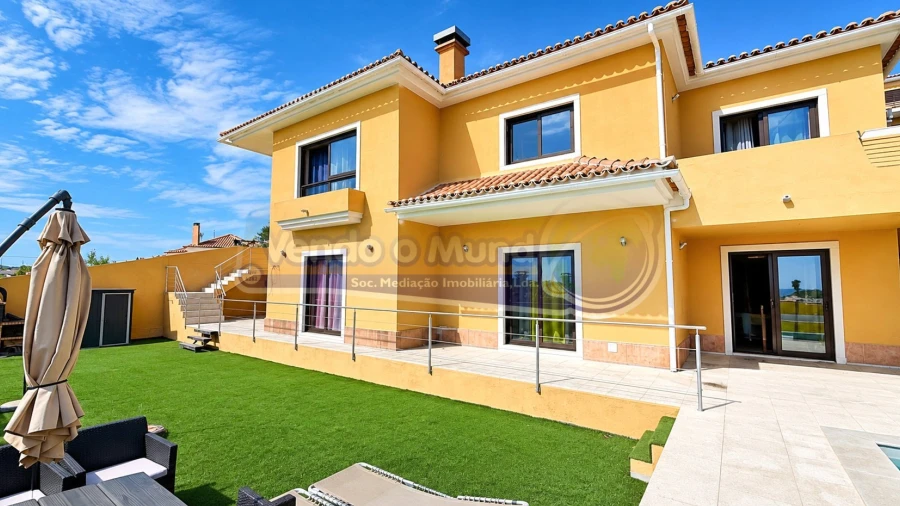 Moradia T4 para Venda em Vila Franca de Xira