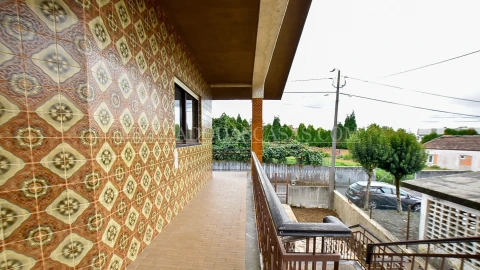 Moradia T4 para Venda em Santa Maria de Lamas