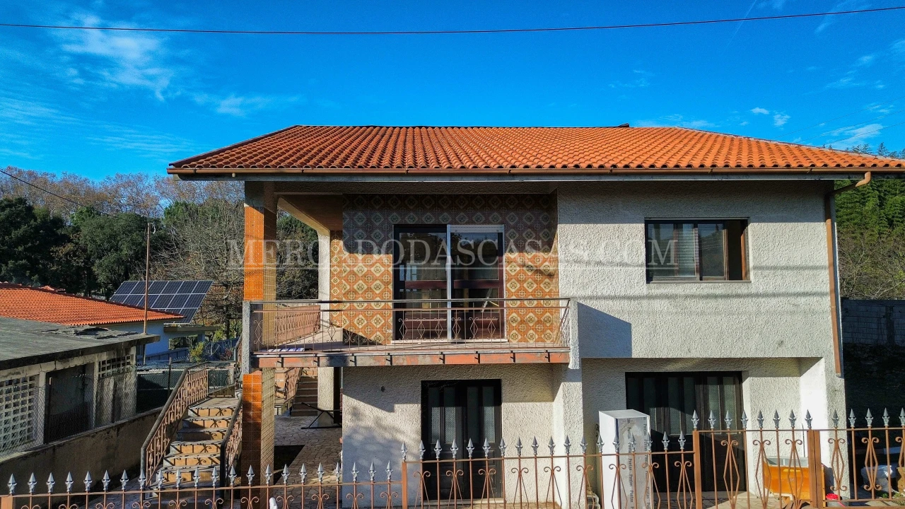 Moradia T4 para Venda em Santa Maria de Lamas Foto 10