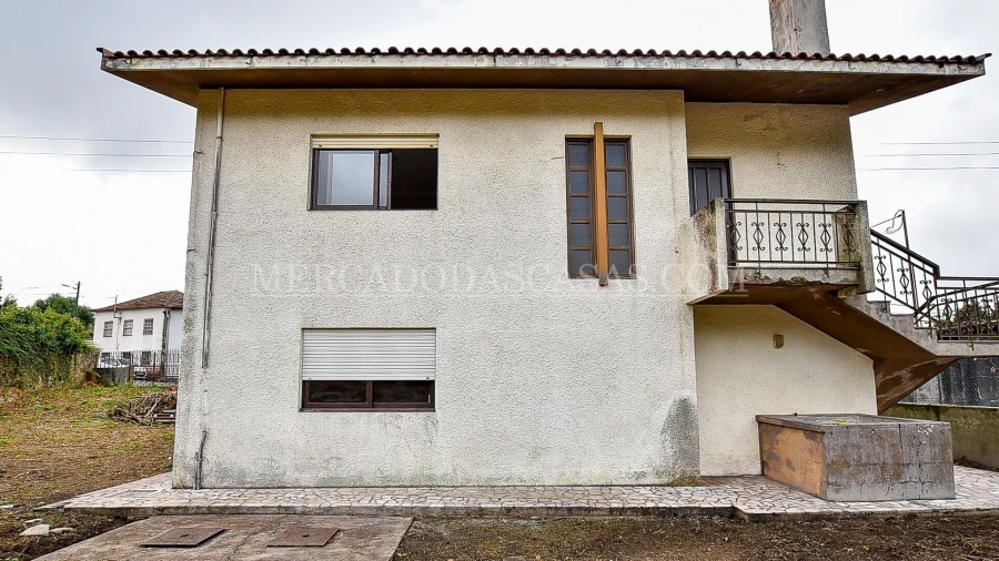 Moradia T4 para Venda em Santa Maria de Lamas Foto 4