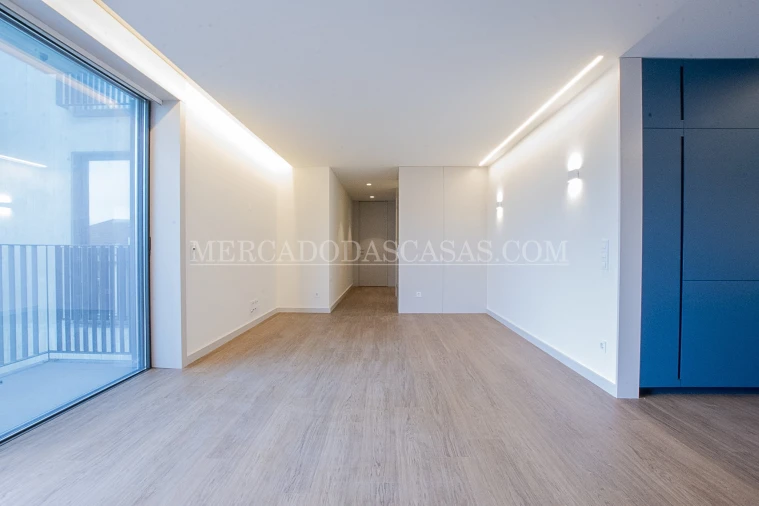 Apartamento T2 para Venda em Espinho Foto 5