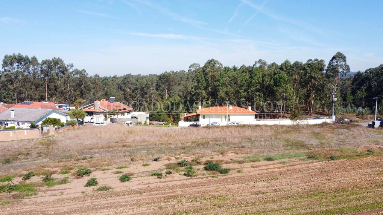 Terreno para Venda em São Miguel do Souto e Mosteirô Foto 6