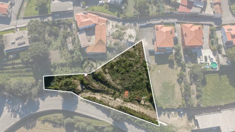 Terreno para Venda em Vilarinho das Cambas