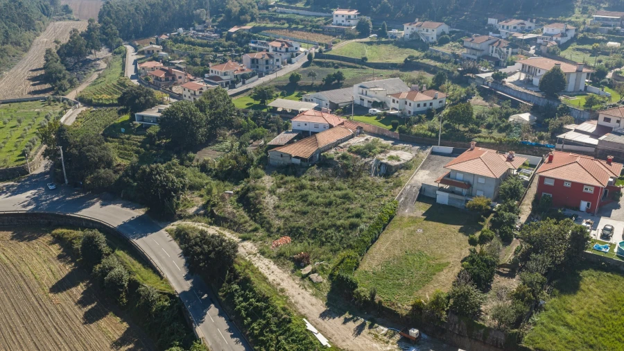 Terreno para Venda em Vilarinho das Cambas Foto 4